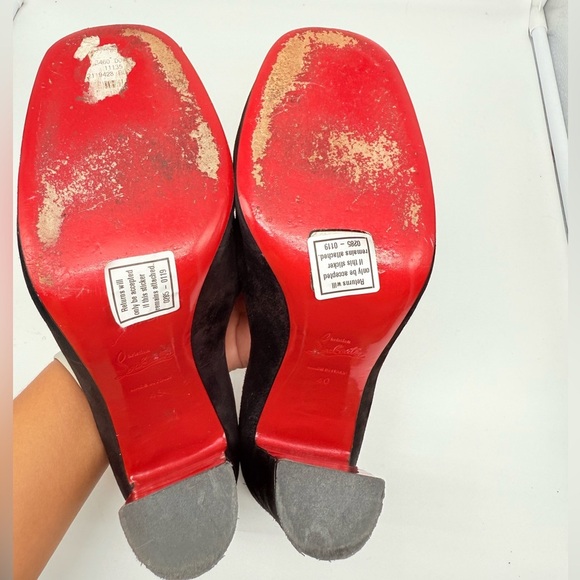 Christian Louboutin Miss Ellen 100 Black Suede Buckle Strap Block Heels EU 40 - Picture 9 of 9